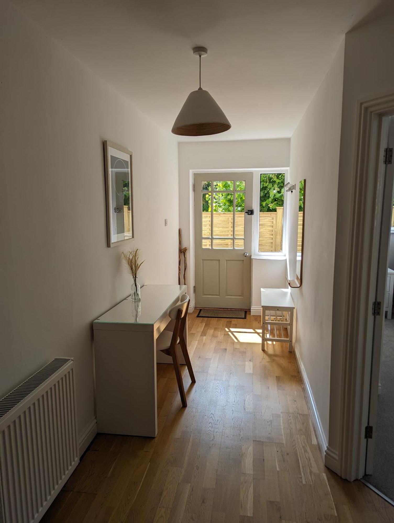 Peaceful Glastonbury Bungalow - Ideally Located Luaran gambar